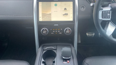 Land Rover Discovery 3.0 D300 Dynamic SE 5dr Auto Diesel Station Wagon